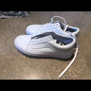 White Old Skool vans